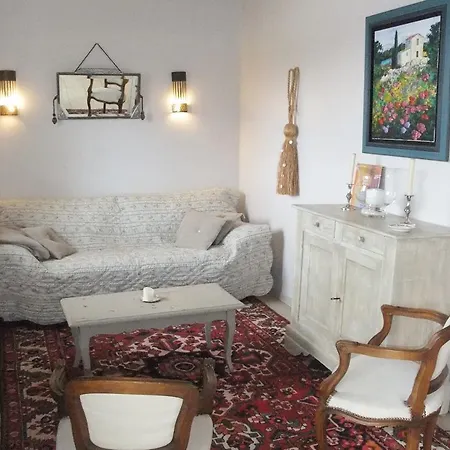 La Maison De Jeanne Holiday home